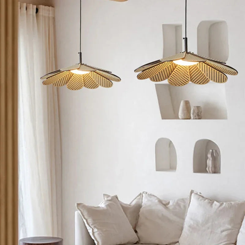Creative wooden pendant light for original lighting