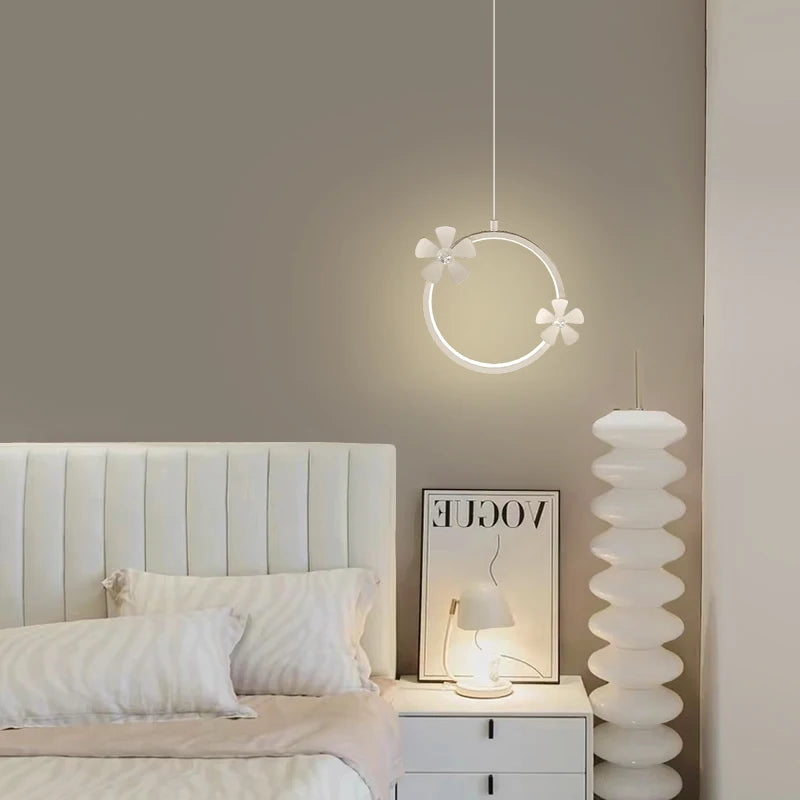 Modern petal-shaped pendant light for minimal nordic style - vue 3 sur 10