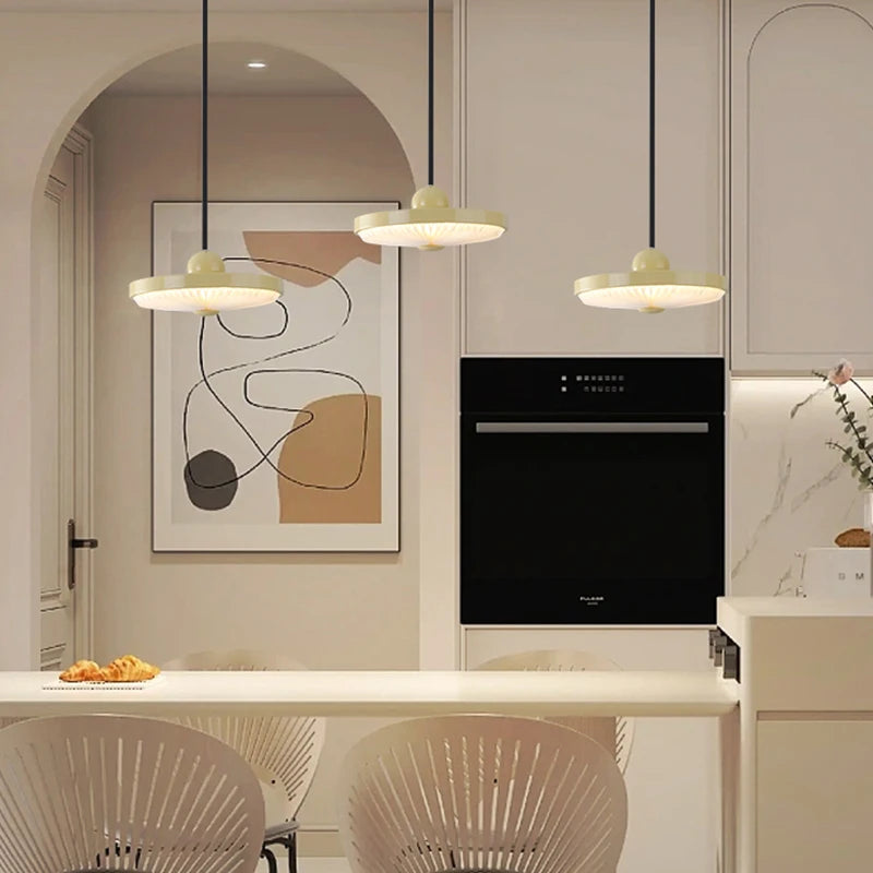 Three-head pendant light with eye protection and full spectrum, modern design