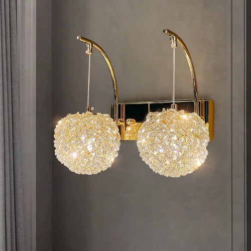 Elegant crystal and gold metal wall lamp for modern interiors - vue 4 sur 10