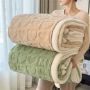 Thick fleece throw with soft heart pattern for sofa or bed