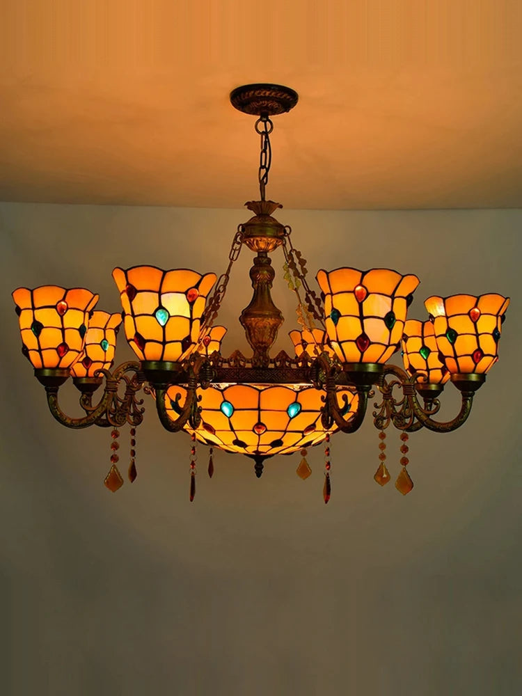 Elegant Tiffany glass pendant light for modern interiors