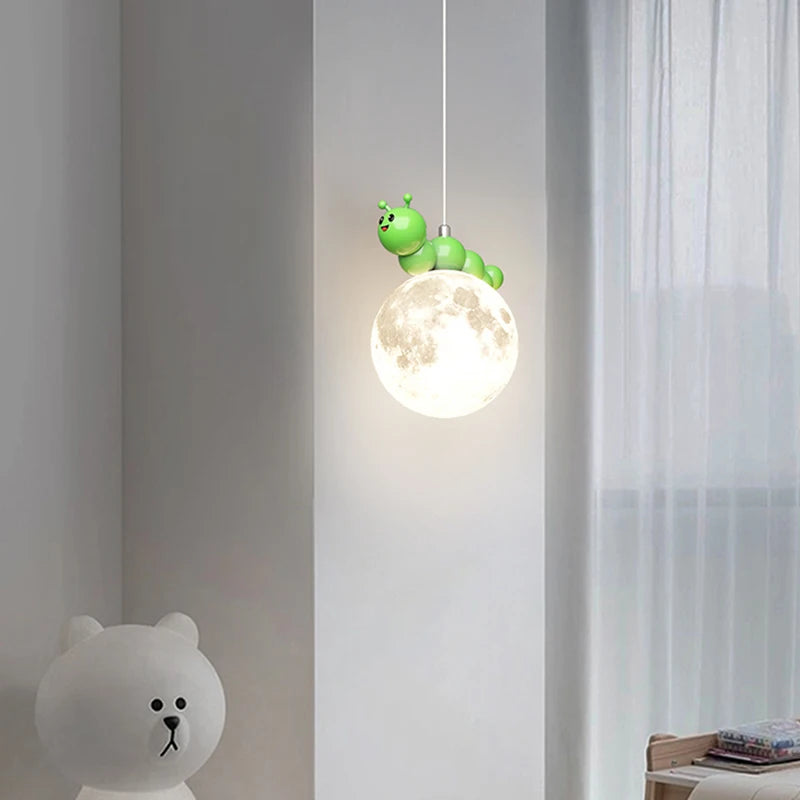 Modern children's cartoon caterpillar planet chandelier - vue 6 sur 12