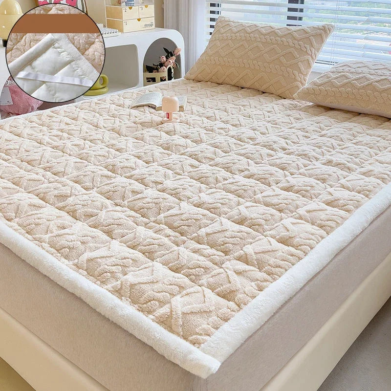soft lambskin velvet mattress topper for students and dormitories - vue 9 sur 12