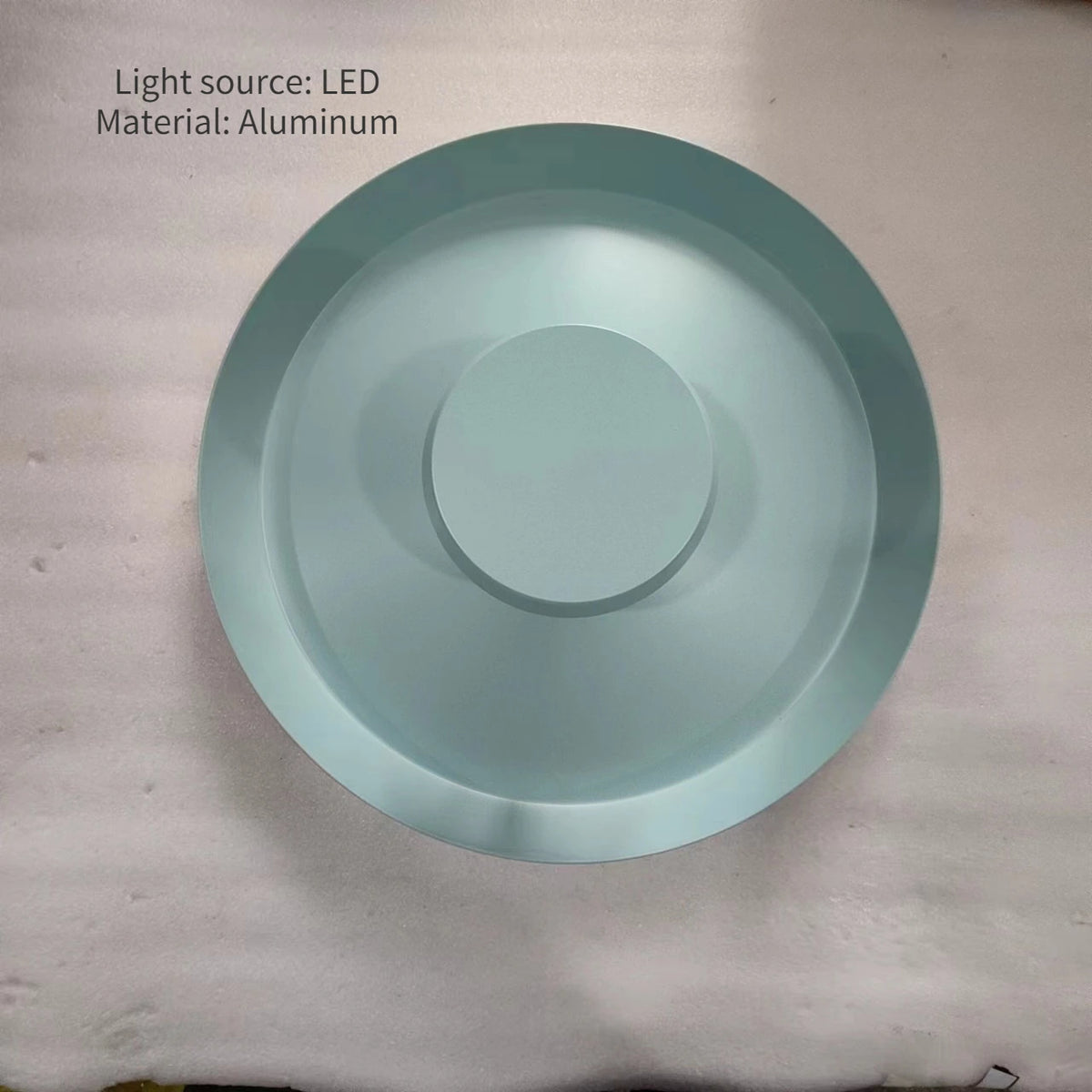 Minimalist aluminium LED ceiling light for any space