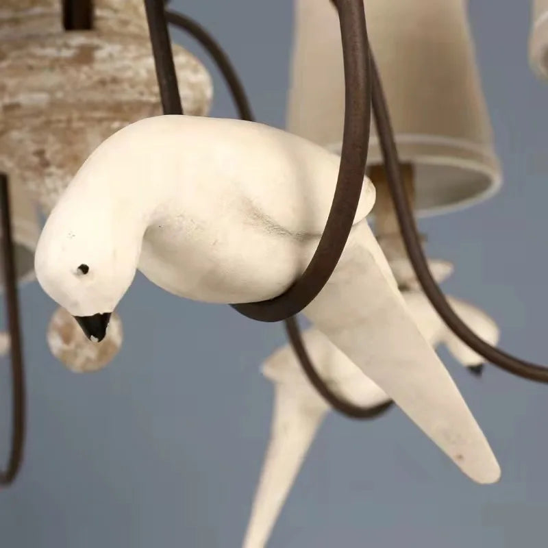 Vintage American wooden chandelier with fabric birds - vue 5 sur 6