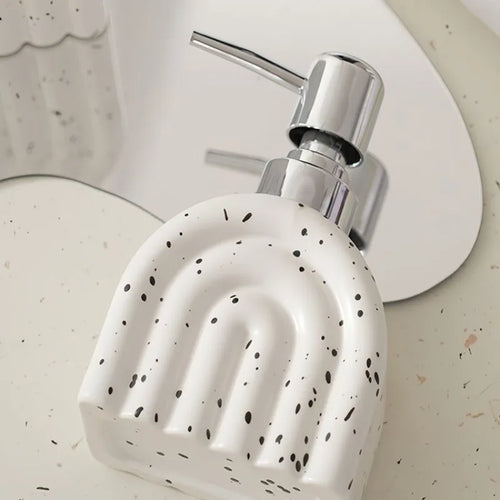 Portable ceramic soap dispenser for shampoo and water - vue 3 sur 21