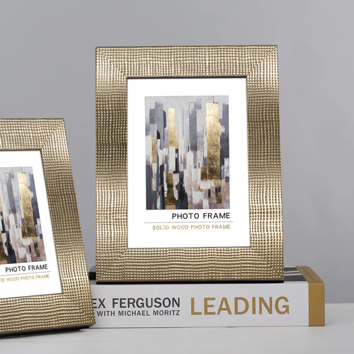 modern solid wood photo frame for desk - vue 3 sur 5