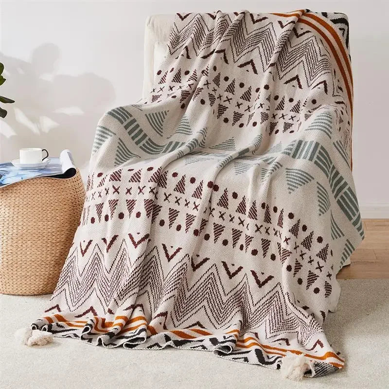 Boho striped knitted throw with soft tassels