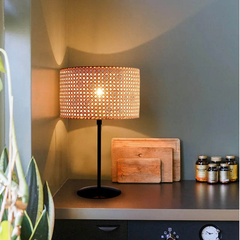 Creative rural style woven rattan floor lamp for indoor use - vue 3 sur 8