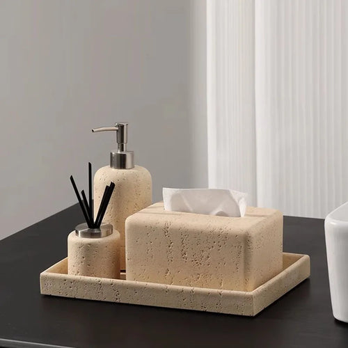 luxury disinfectant bottle and bathroom accessories - vue 3 sur 19