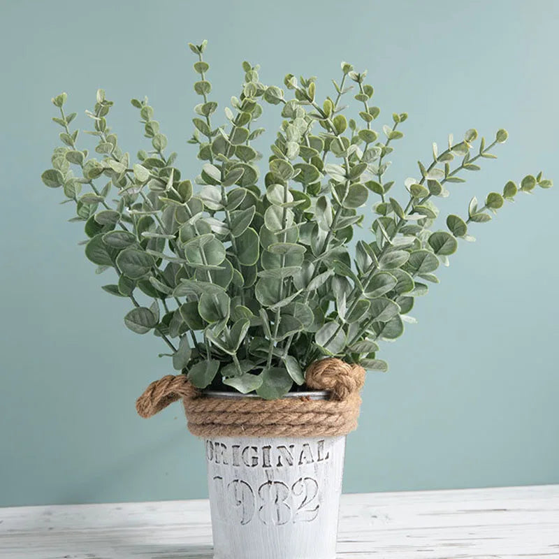 Set of 20 artificial eucalyptus stems for festive decorations - vue 6 sur 8