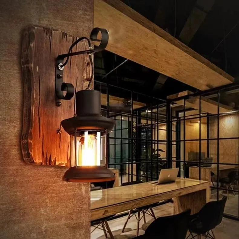 Vintage wooden wall light with glass and metal lampshade - vue 3 sur 16