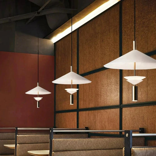 Modern indoor metal pendant light with soft illumination - vue 3 sur 14
