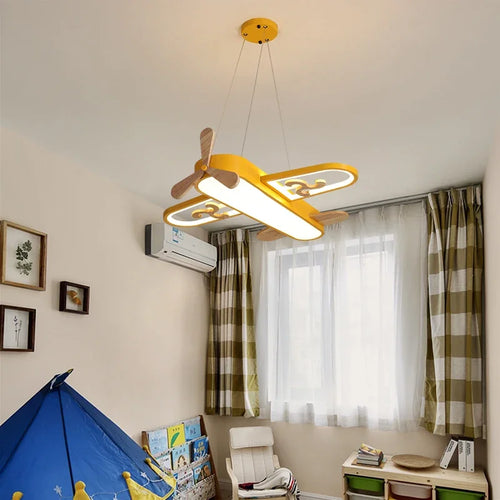 Minimalist wooden airplane ceiling light for children's room - vue 4 sur 9