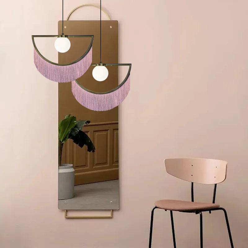 Heart-shaped table lamp with pink tassel in creative nordic style - vue 5 sur 12
