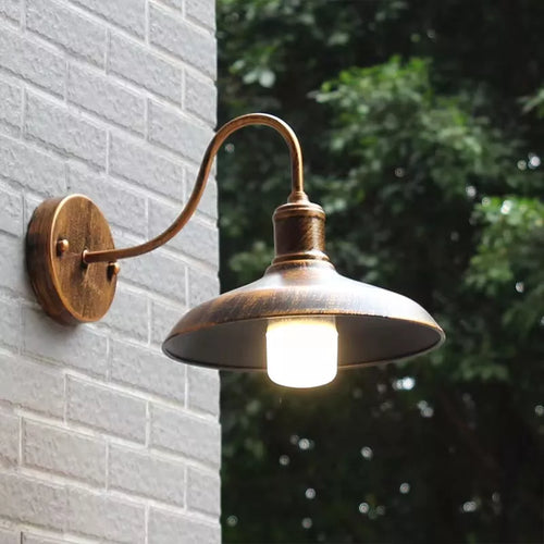 Vintage American outdoor wall light for balcony, garden and villa - vue 2 sur 8
