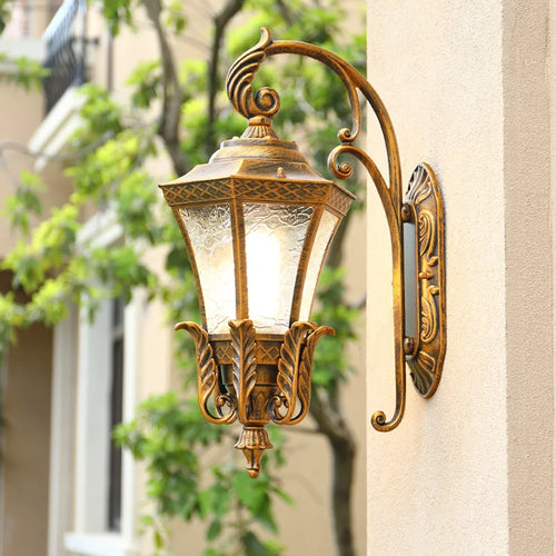 Waterproof rust-proof retro European solar wall light for garden - vue 4 sur 12
