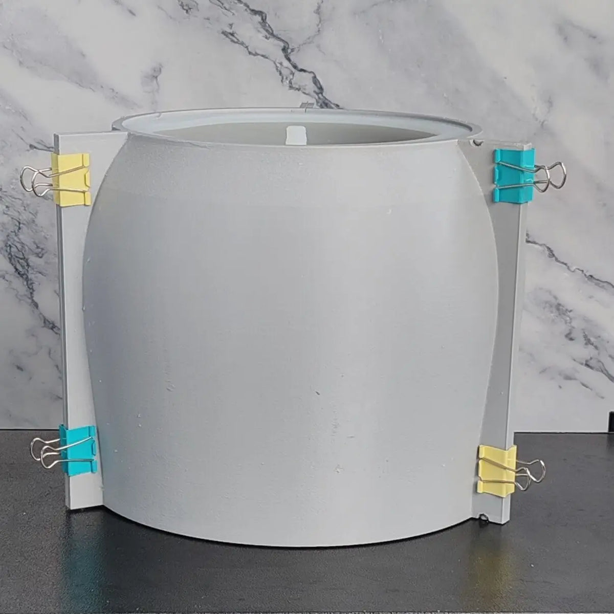 Large silicone mould for concrete flower pot gardening - vue 8 sur 8