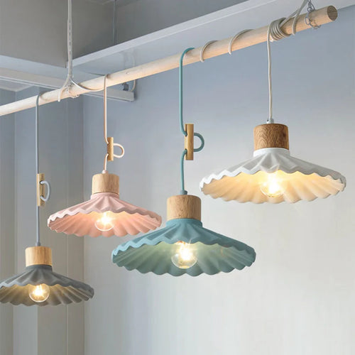 Modern Nordic style colourful macaron pendant light - vue 2 sur 11