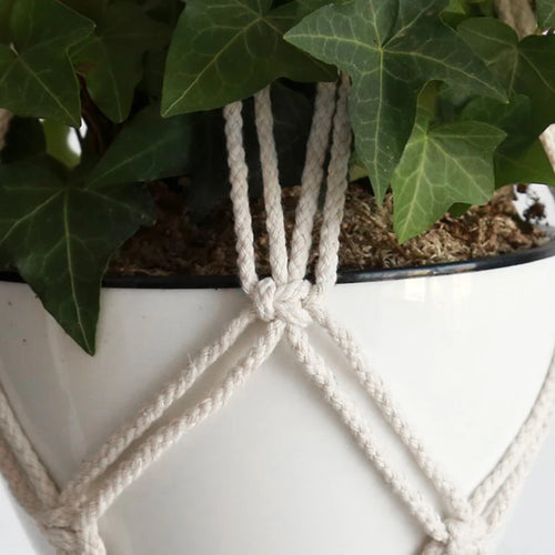 macrame plant hanger for interior and garden decoration - vue 2 sur 8