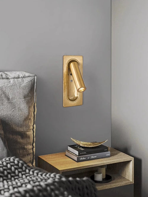 Rotating brass LED wall light with USB switch - vue 2 sur 23