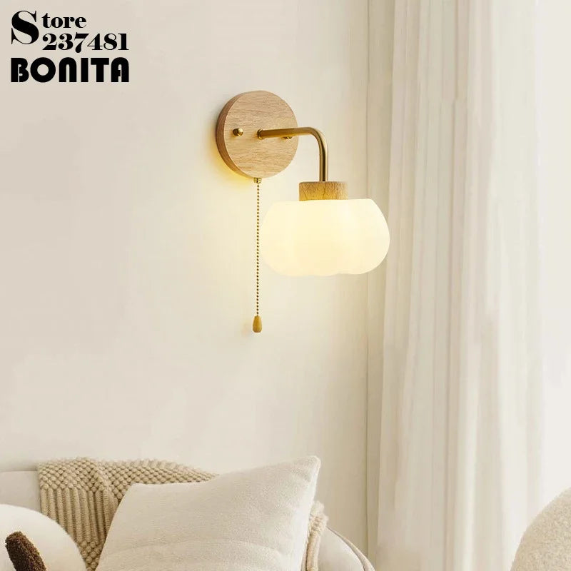 Solid wood pumpkin wall light with pull switch - vue 5 sur 9