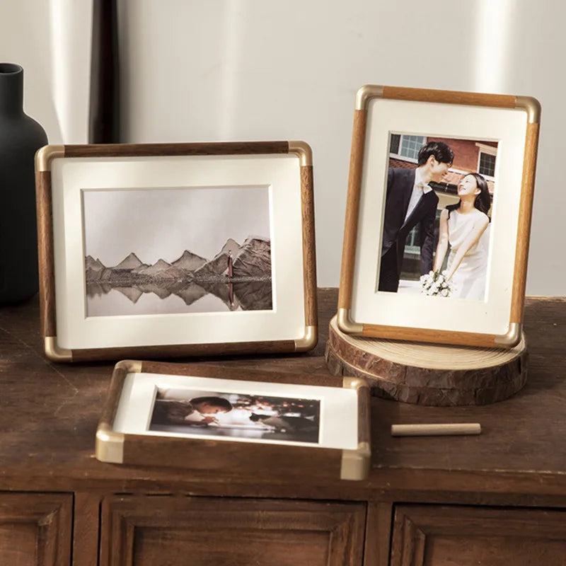 Wooden photo frame with copper corners for elegant decor - vue 3 sur 7