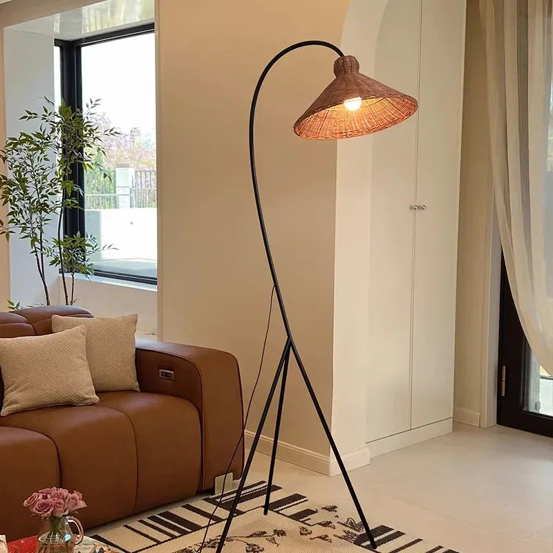Nordic Tripod Floor Lamp with Rattan Shade Standing Light for Living Room Bedroom - vue 5 sur 7