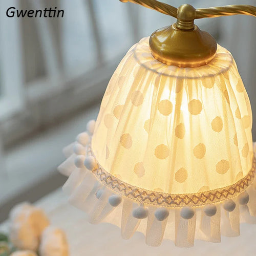 Modern princess table lamp for girl's bedroom decor - vue 3 sur 6