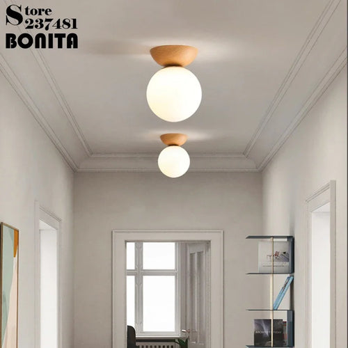 Round glass and Japanese walnut wood pendant light - vue 4 sur 10