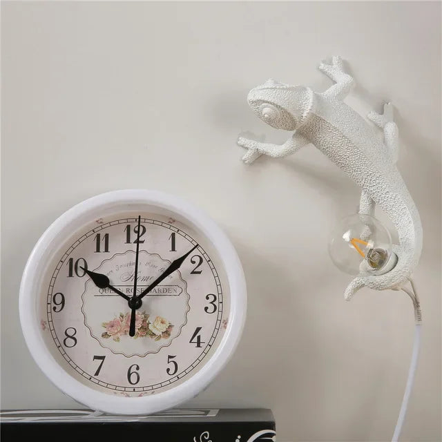 Modern and playful chameleon lizard desk lamp in resin