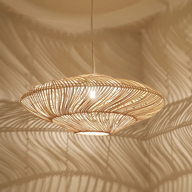 Japanese rattan UFO pendant light for modern decor - vue 5 sur 7