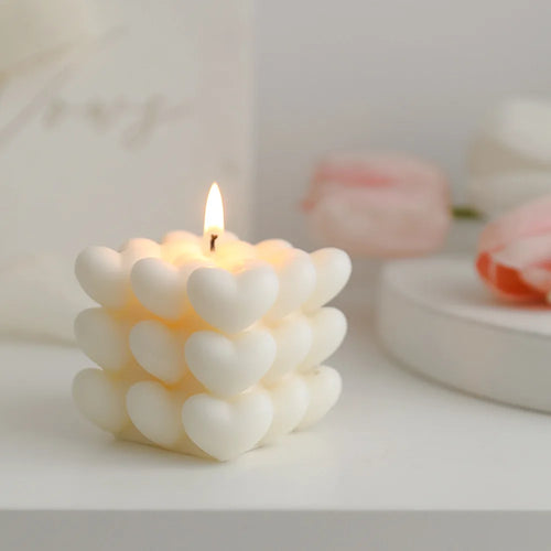 handmade decorative heart cube scented candle in soy wax - vue 5 sur 11