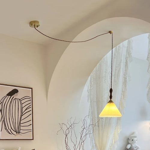 Japanese vintage chandelier with pleated walnut lampshade - vue 5 sur 12