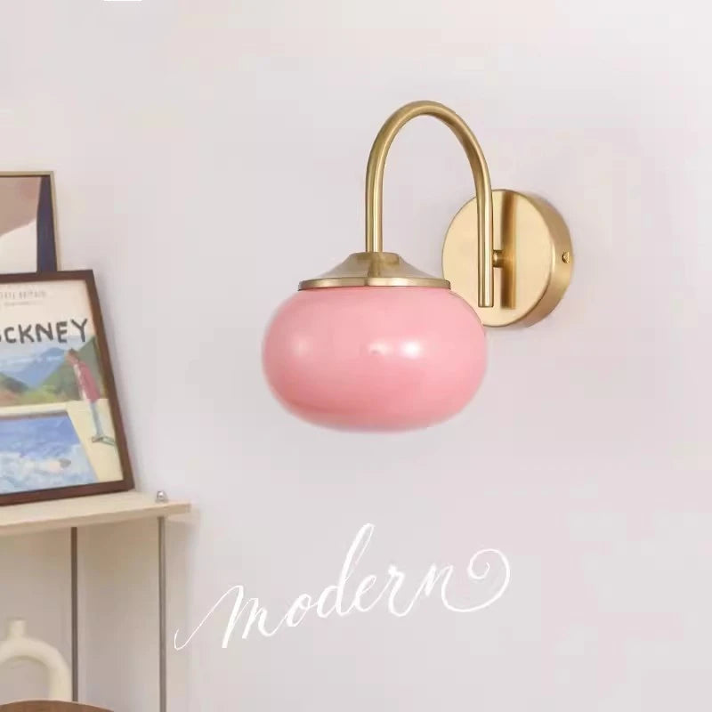 Modern glass wall light for elegant interiors - vue 3 sur 7
