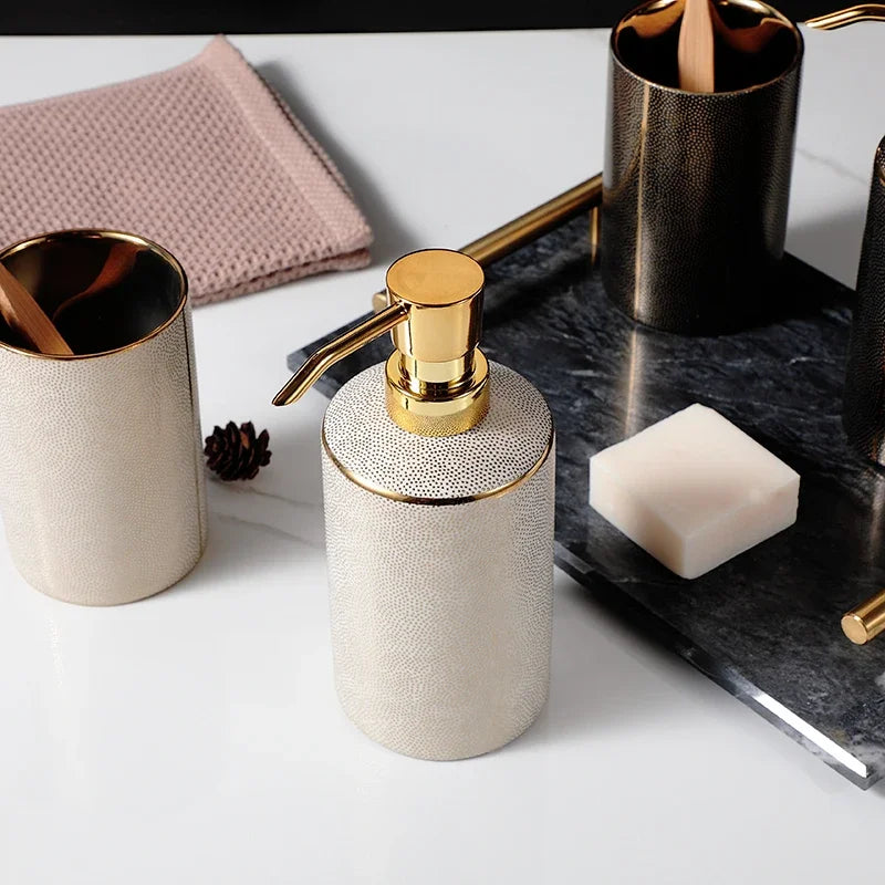 Ceramic soap dispenser and gold bathroom accessories set - vue 5 sur 10