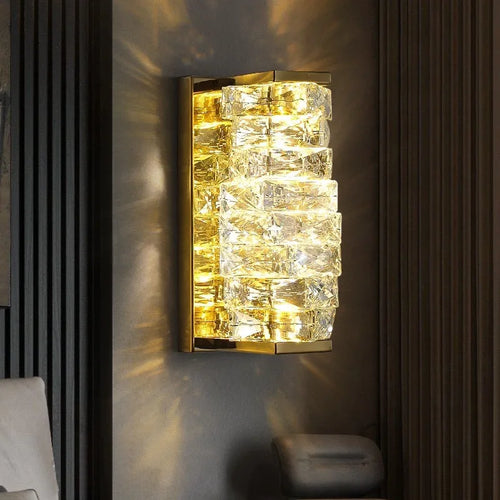 Modern crystal wall light with LED for indoor use - vue 2 sur 18
