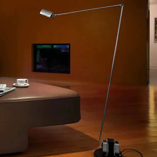 Minimalist LED floor lamp with long metal arm and adapted plug - vue 4 sur 13