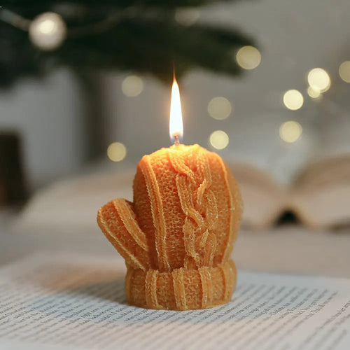 cute handmade glove shaped scented candle party decoration - vue 3 sur 10