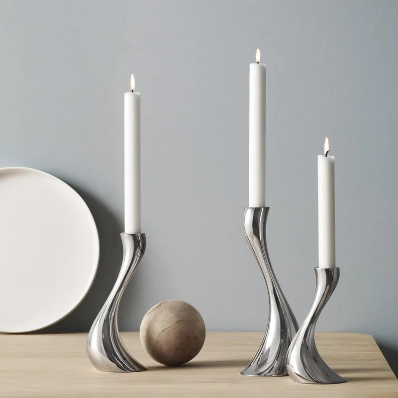 Curved abstract ceramic candle holder for artisan décor - vue 9 sur 9