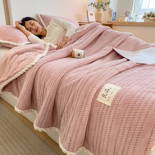 Soft plain knitted fleece throw for sofa and living room - vue 4 sur 7