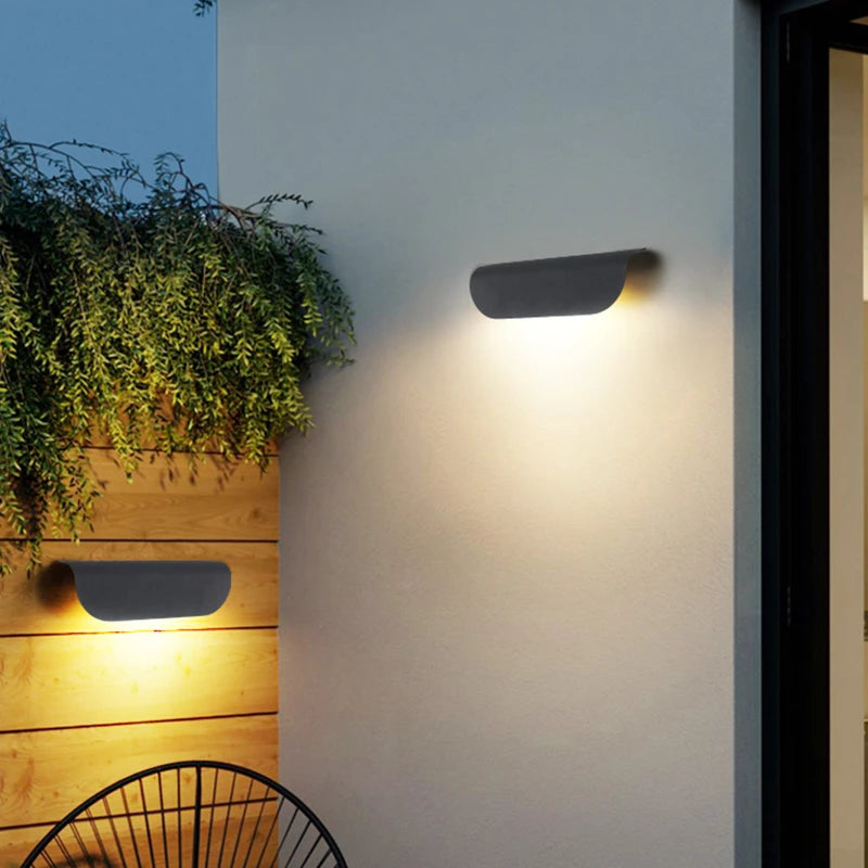 Waterproof outdoor wall light for hotels and villas