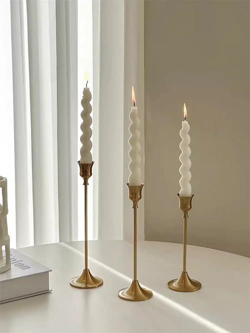 Brass gold candlestick holders kit for festive decor and weddings - vue 2 sur 11