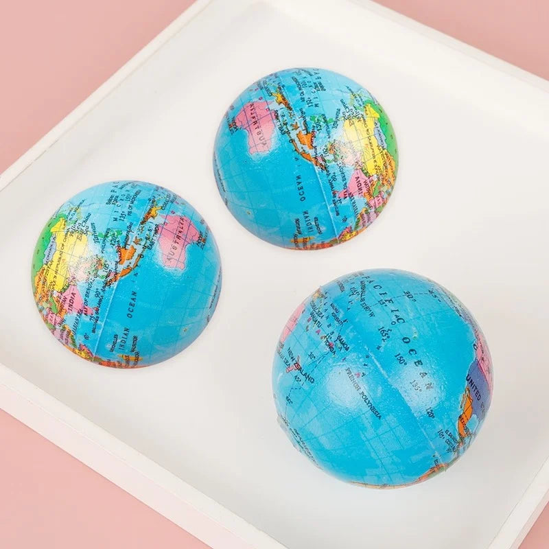 Set of 4 foam balls for stress relief and play - vue 7 sur 7