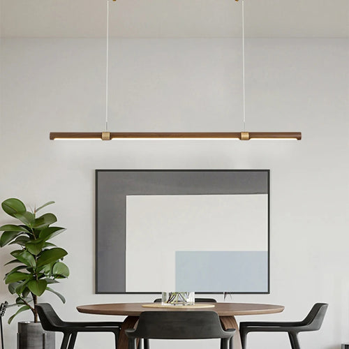 Minimalist wood and metal pendant light with adjustable height for versatile spaces - vue 4 sur 9
