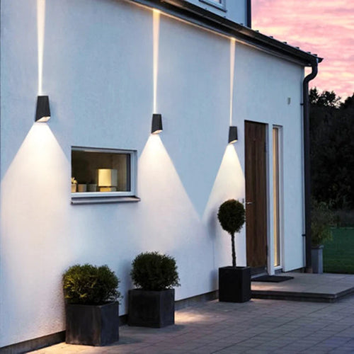 Modern waterproof outdoor LED wall light - vue 7 sur 9