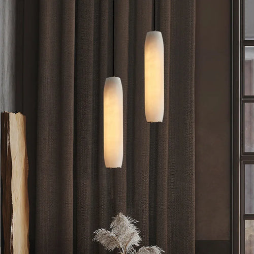 Modern natural marble and brass pendant light with adjustable cord - vue 2 sur 7