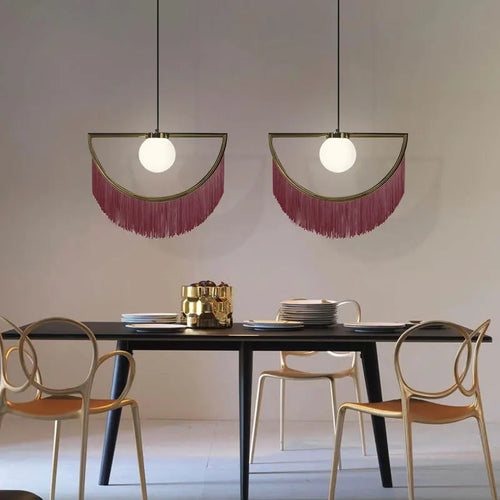 Heart-shaped table lamp with pink tassel in creative nordic style - vue 2 sur 12