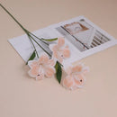 Decorative silk lily flowers for indoor and outdoor use